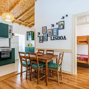 Moderno Em Bairro Tipico Lisboeta , Lisbon Portugal
