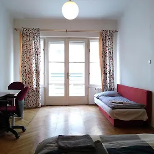 Location In - Old Town Apartmán